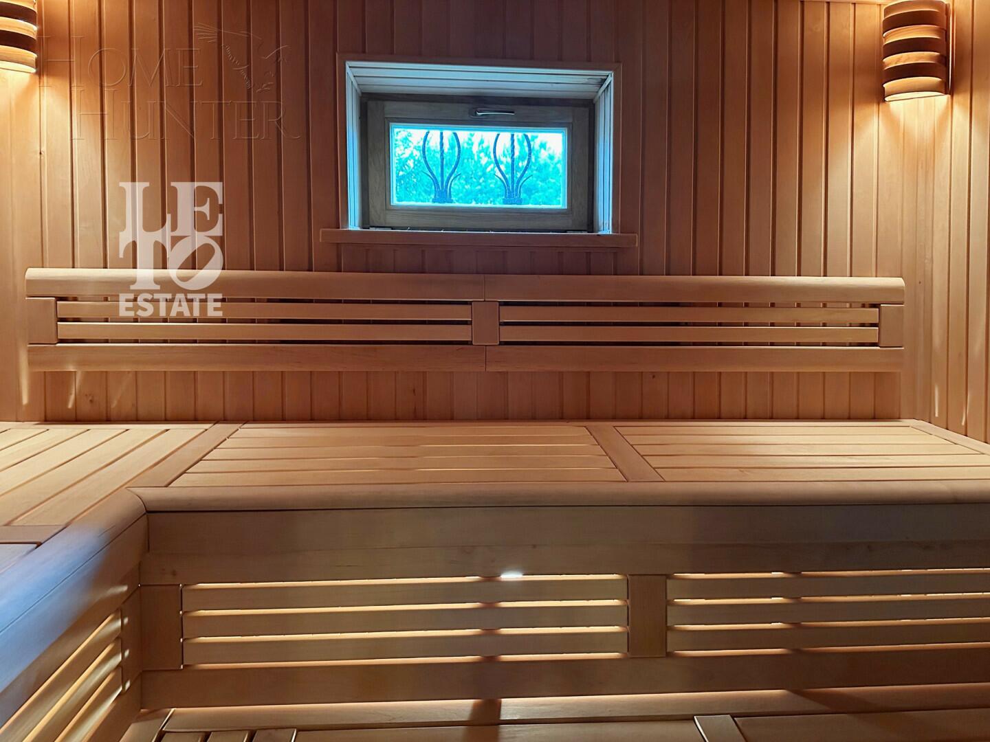 3-этажный таунхаус 293 м² с отделкой