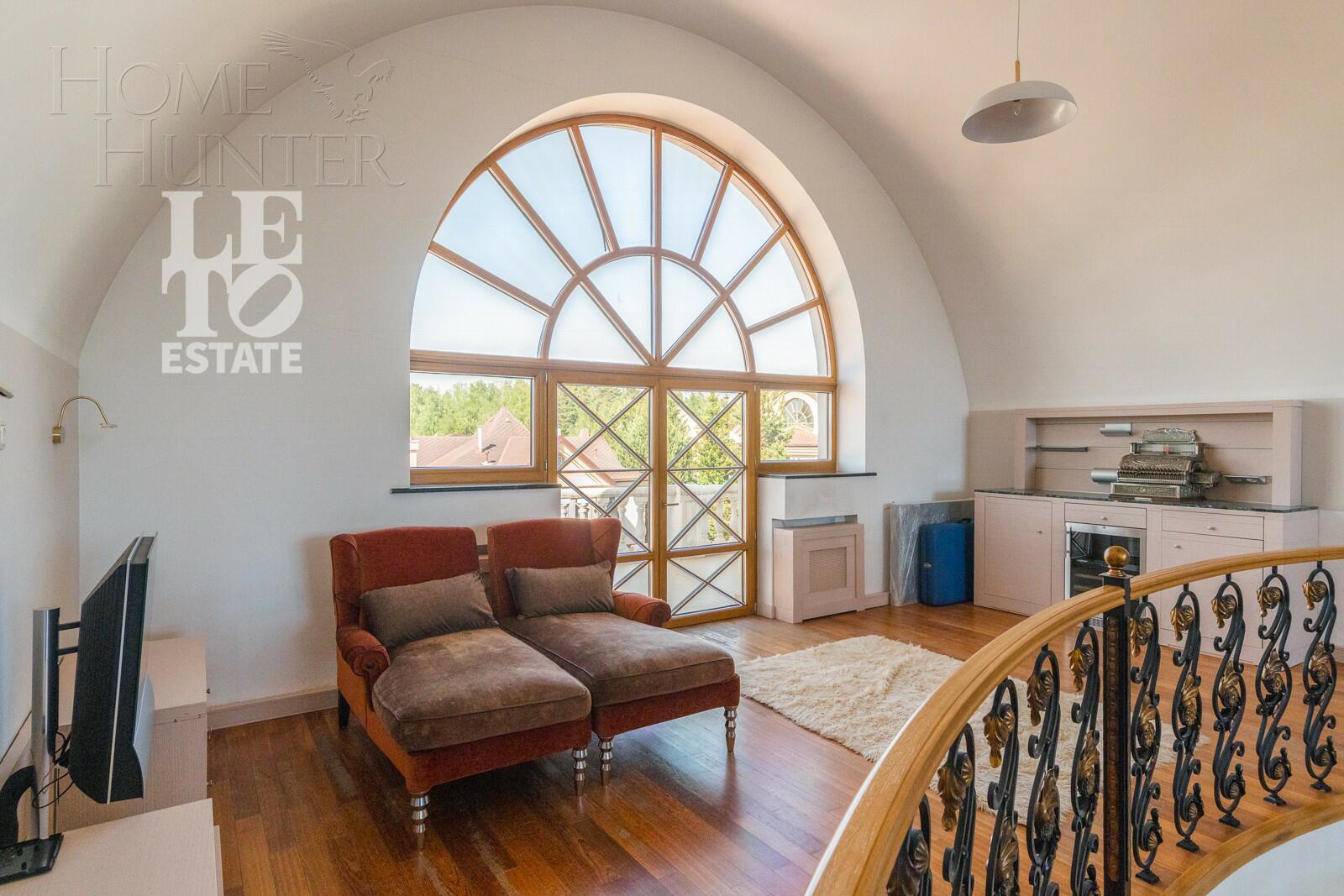 3-этажный коттедж 660 м² с отделкой