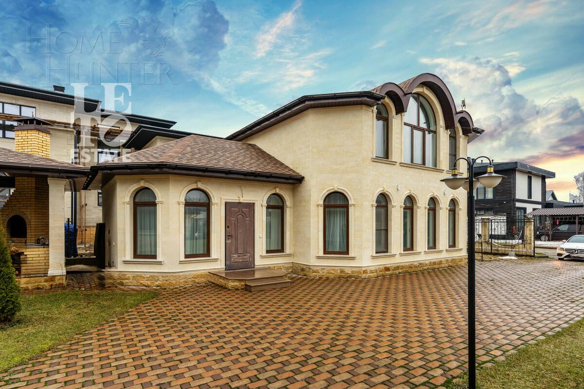 2-этажный коттедж 400 м² с отделкой