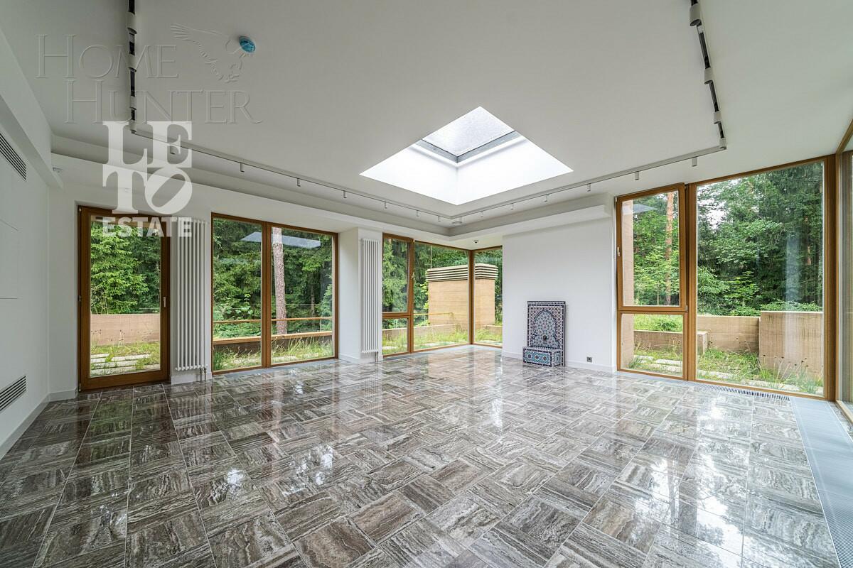 2-этажный коттедж 1 330 м² с отделкой