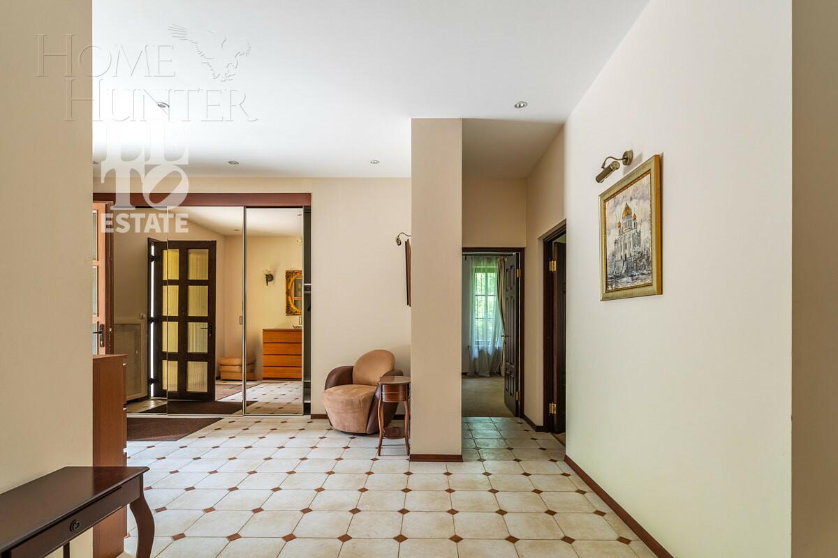 2-этажный коттедж 650 м² с отделкой