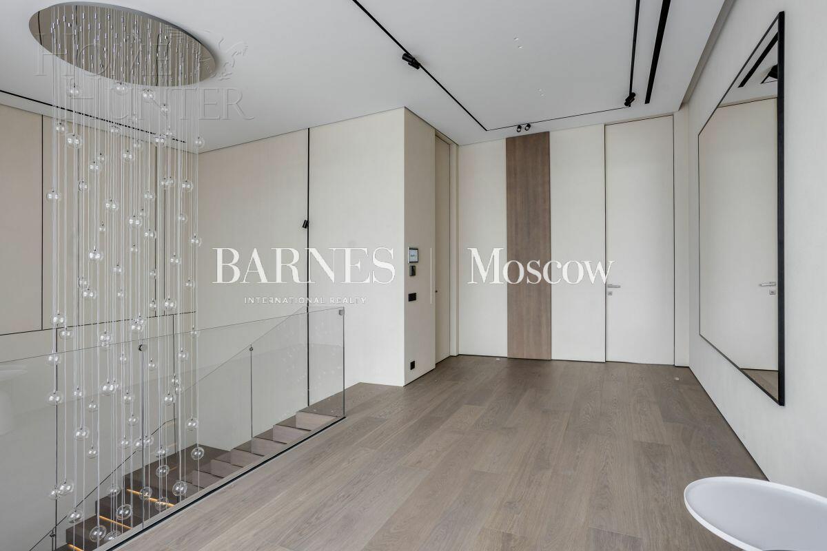 2-этажный коттедж 760 м² с отделкой