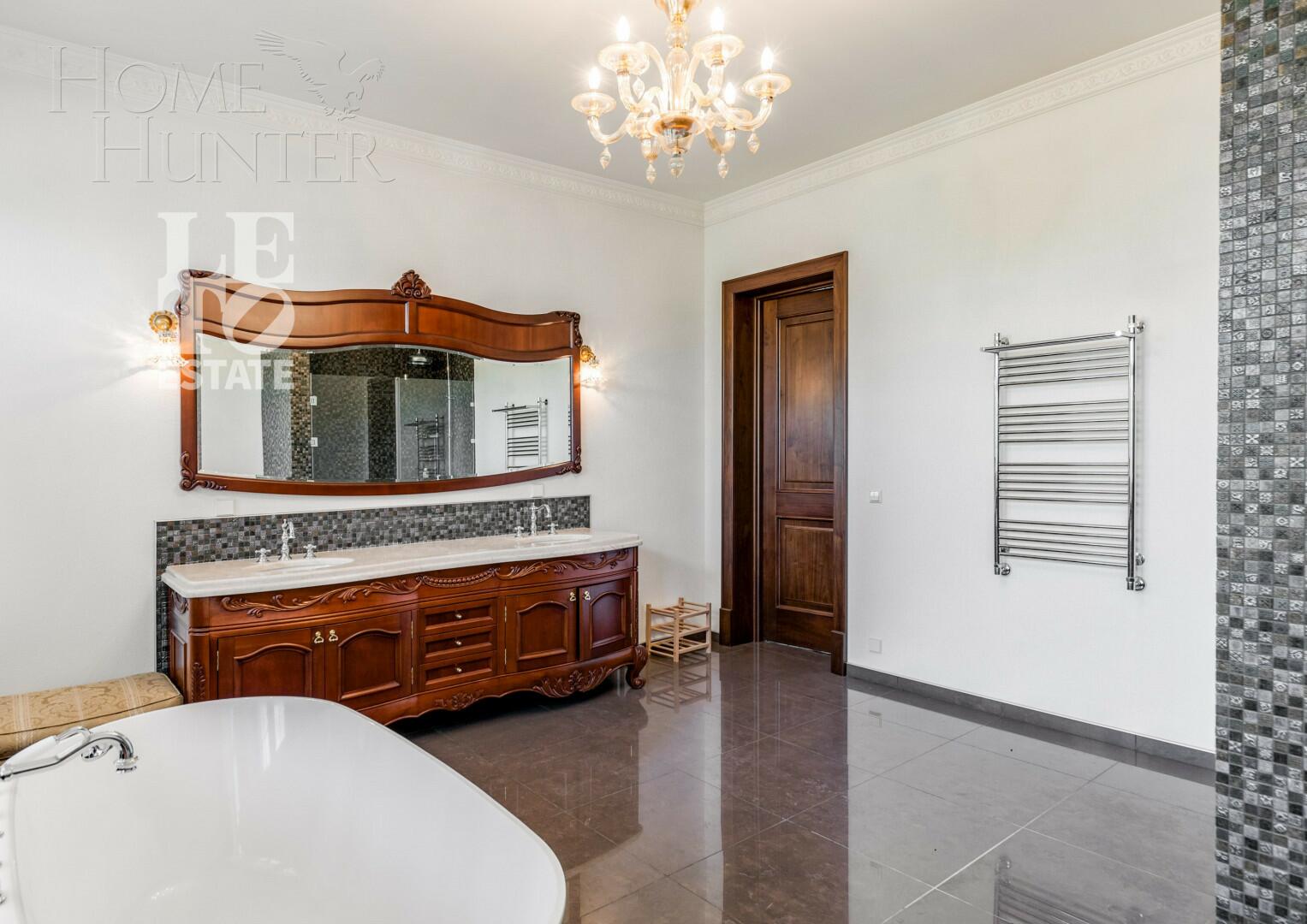 2-этажный коттедж 817 м² с отделкой