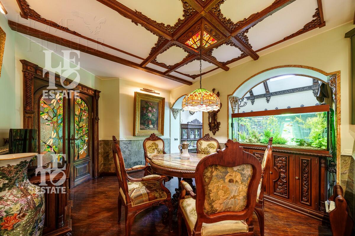 3-этажный коттедж 850 м² с отделкой