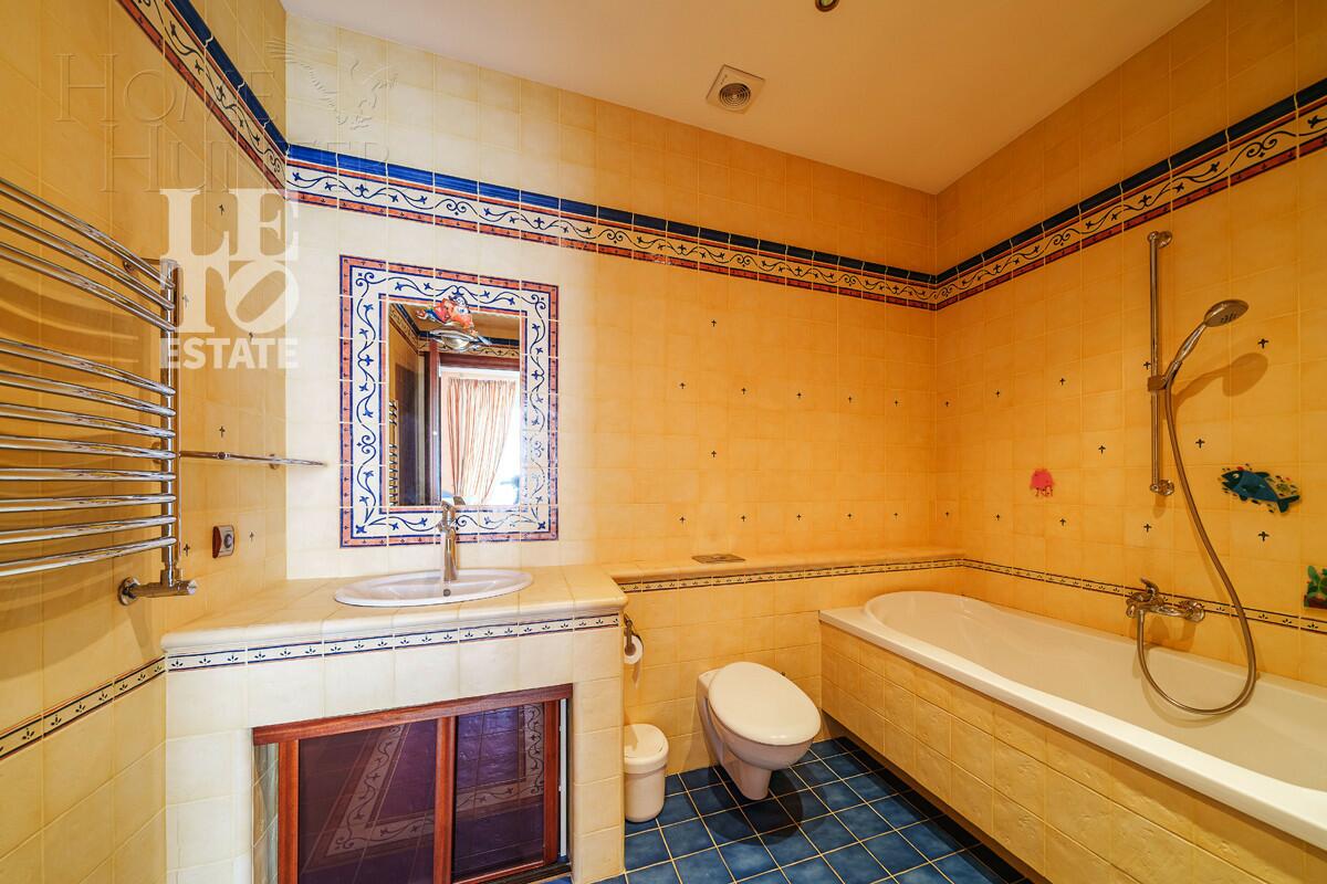 2-этажный коттедж 450 м² с отделкой