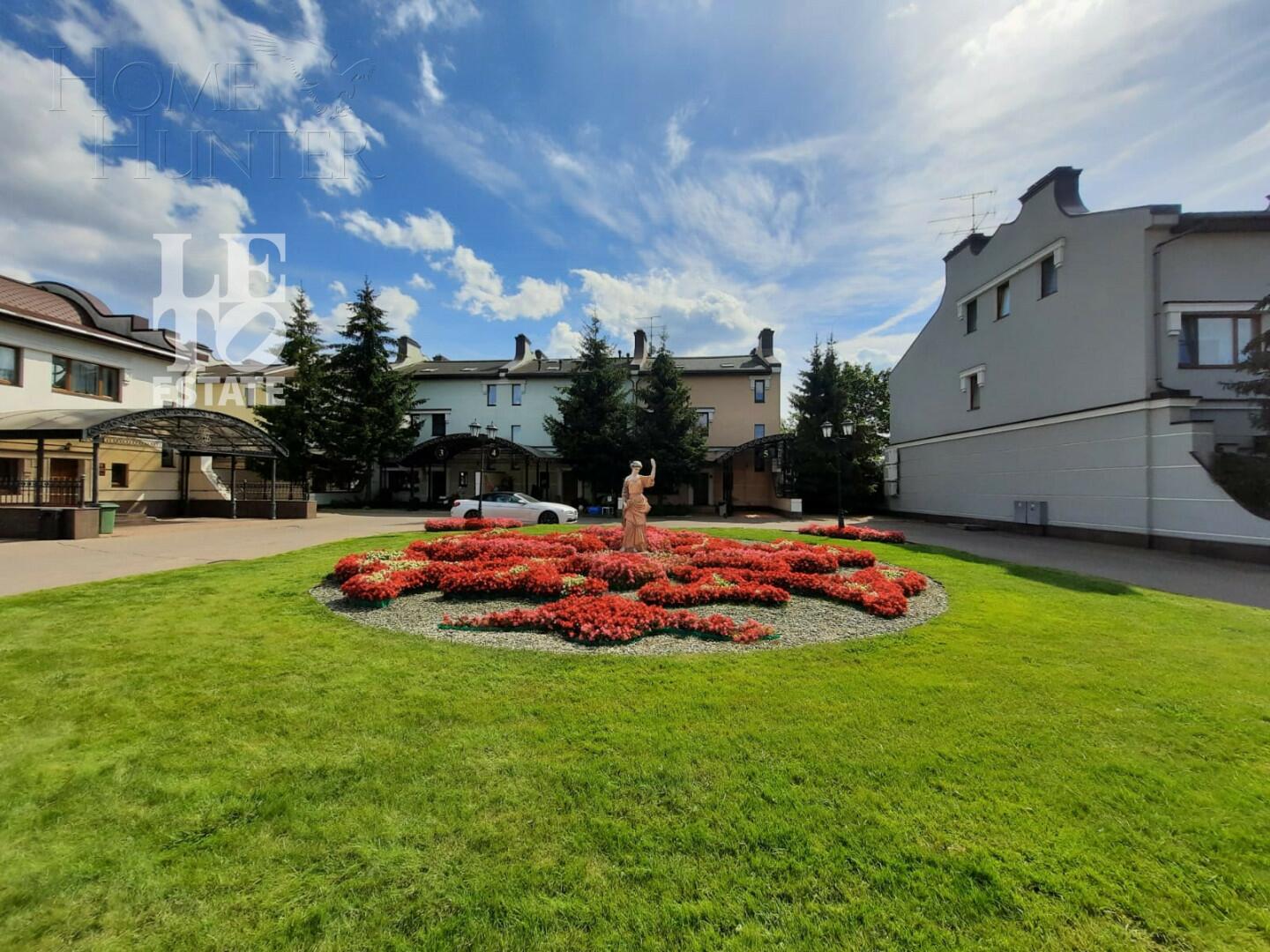 3-этажный коттедж 750 м² с отделкой