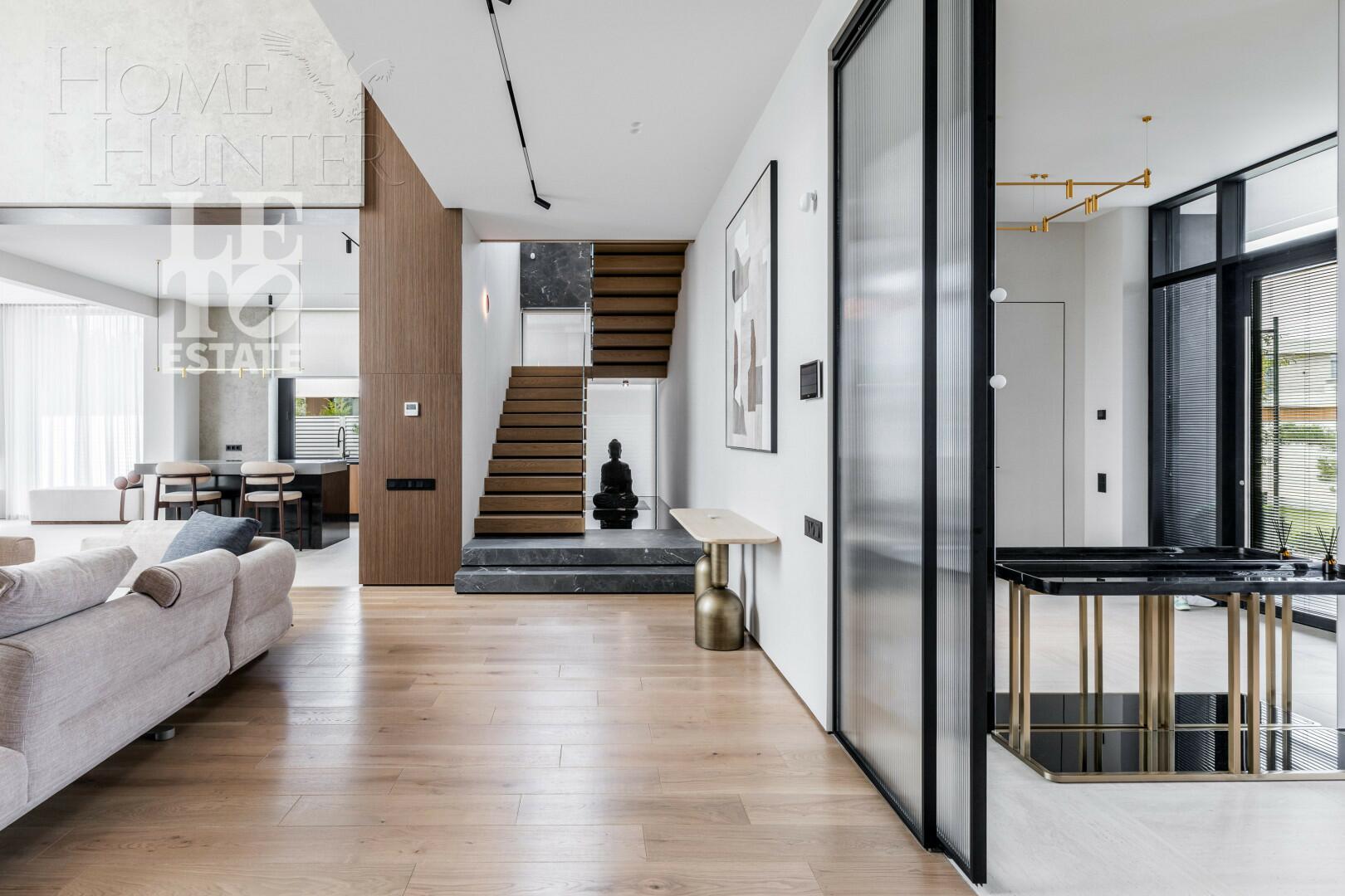 2-этажный коттедж 435 м² с отделкой