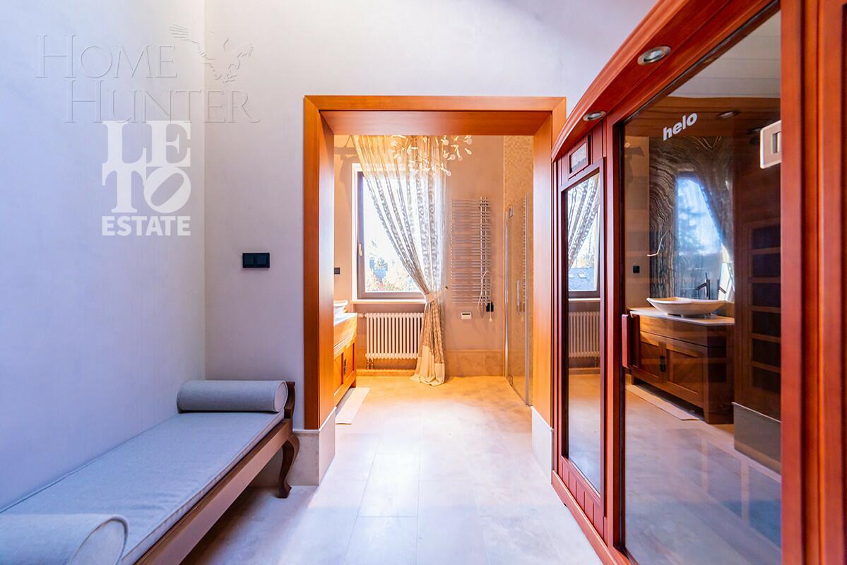 2-этажный коттедж 313 м² с отделкой