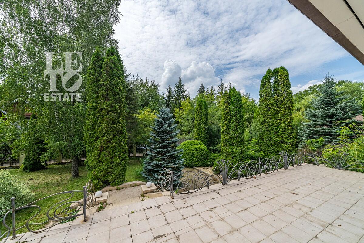 2-этажный коттедж 650 м² с отделкой