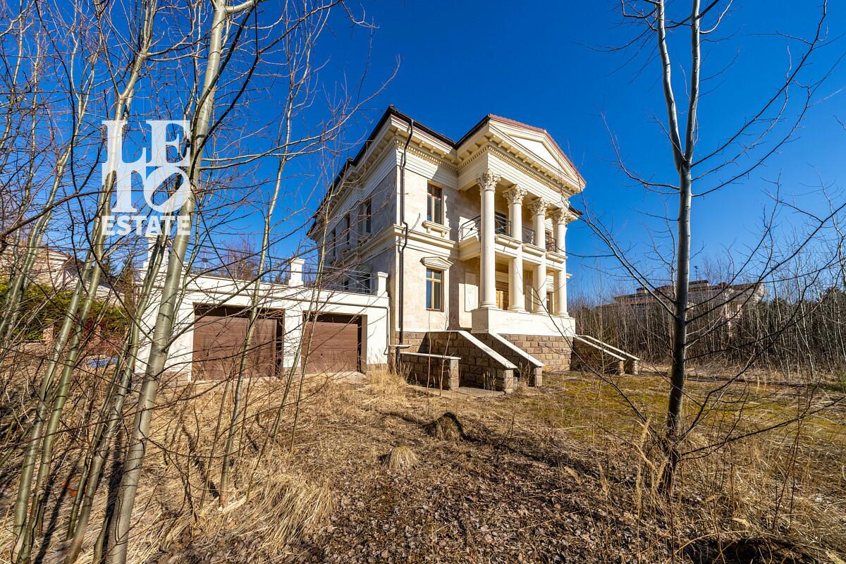 2-этажный коттедж 680 м² без отделки