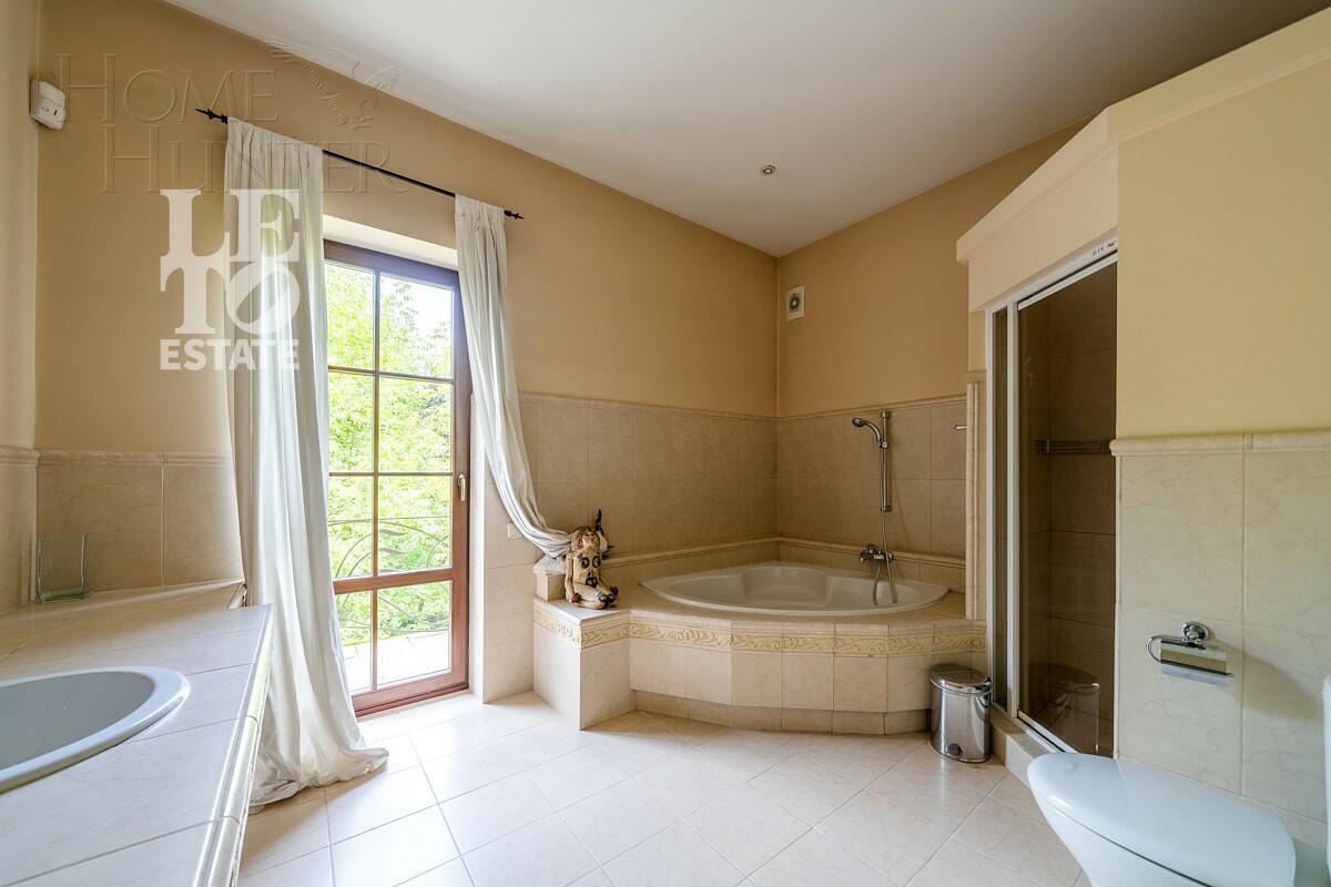 2-этажный коттедж 650 м² с отделкой