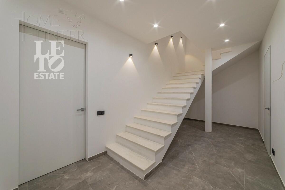 2-этажный коттедж 693 м² с отделкой