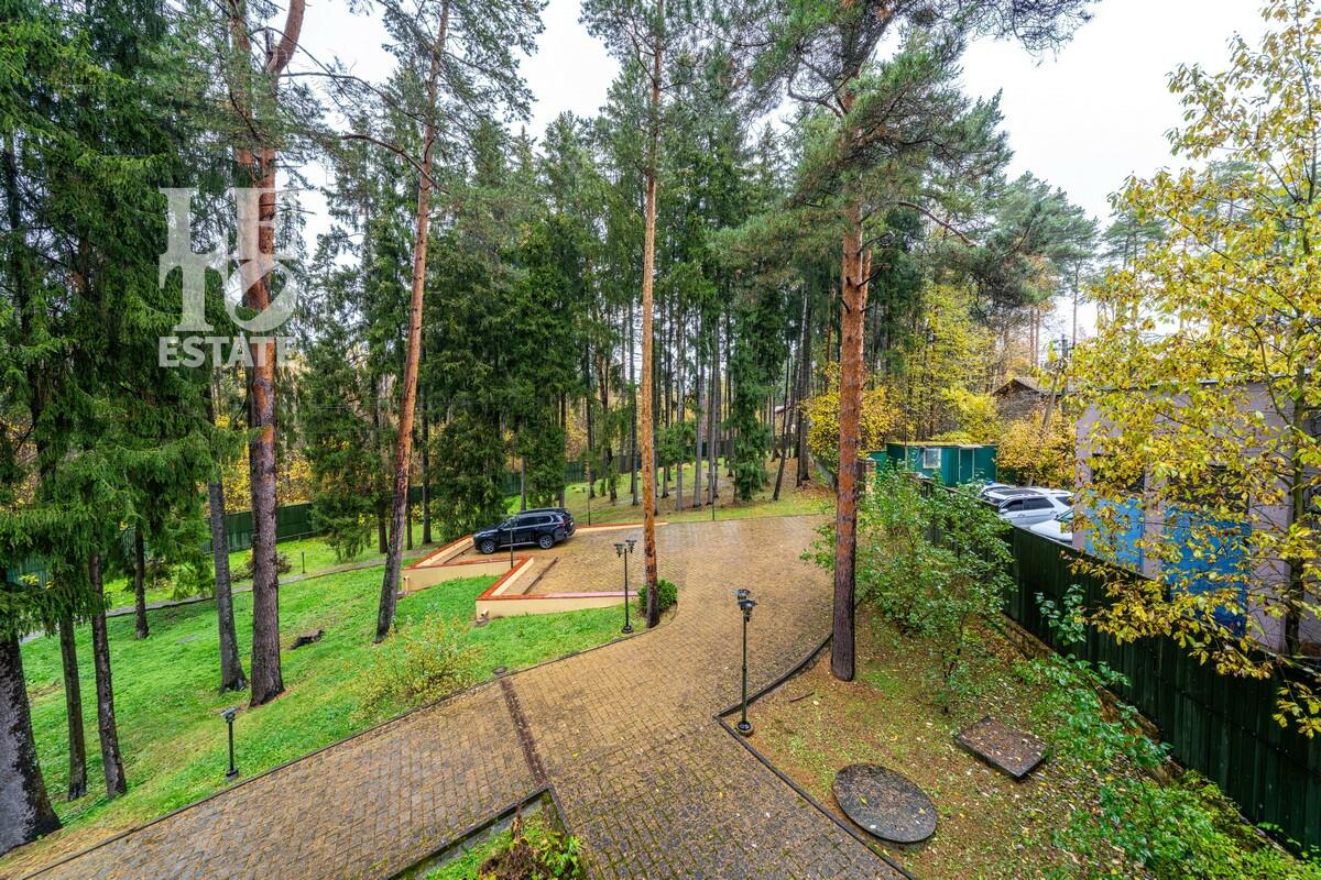 3-этажный коттедж 980 м² с отделкой