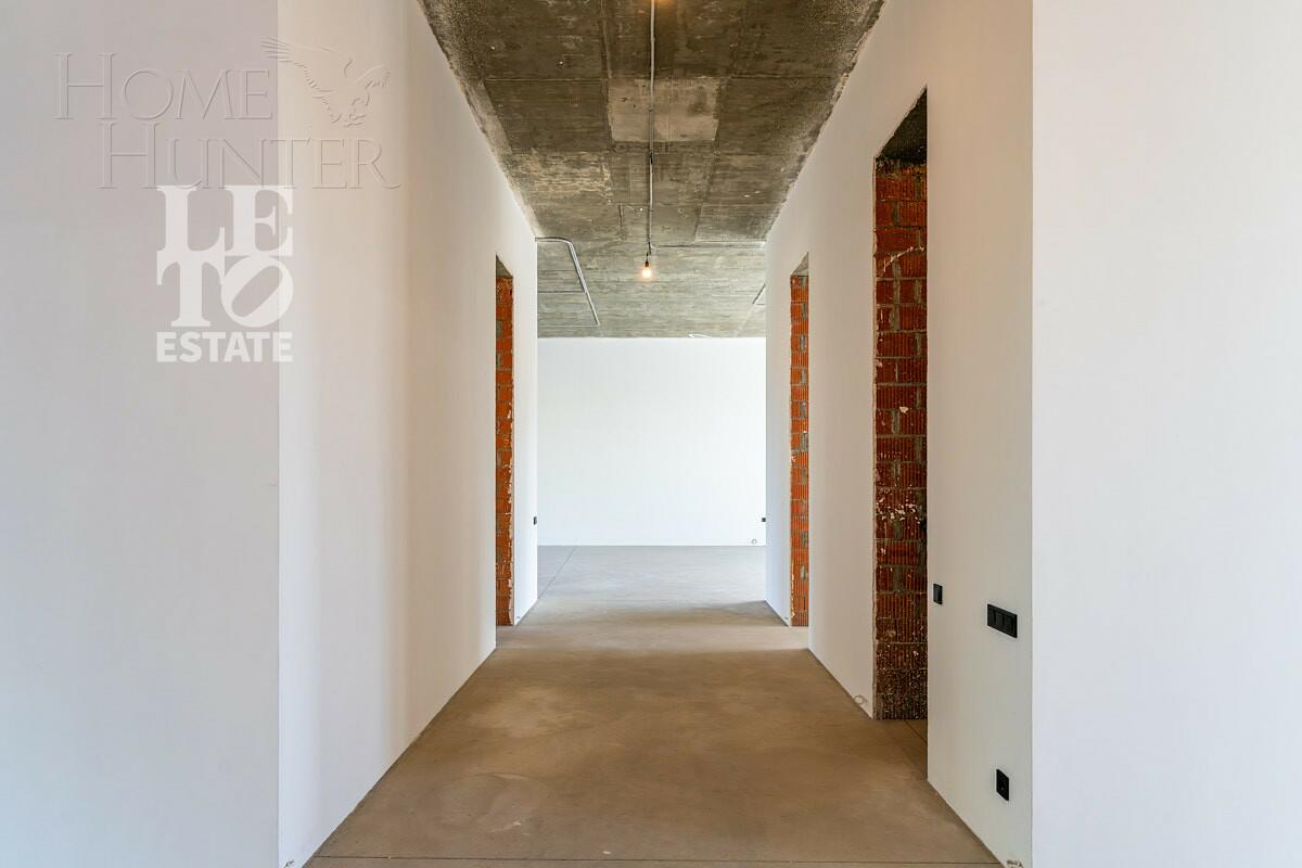 2-этажный коттедж 1 200 м² без отделки