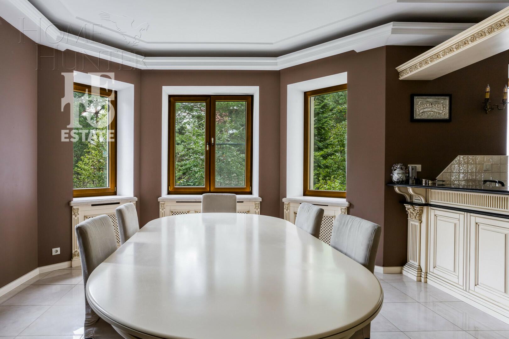 2-этажный коттедж 800 м² с отделкой