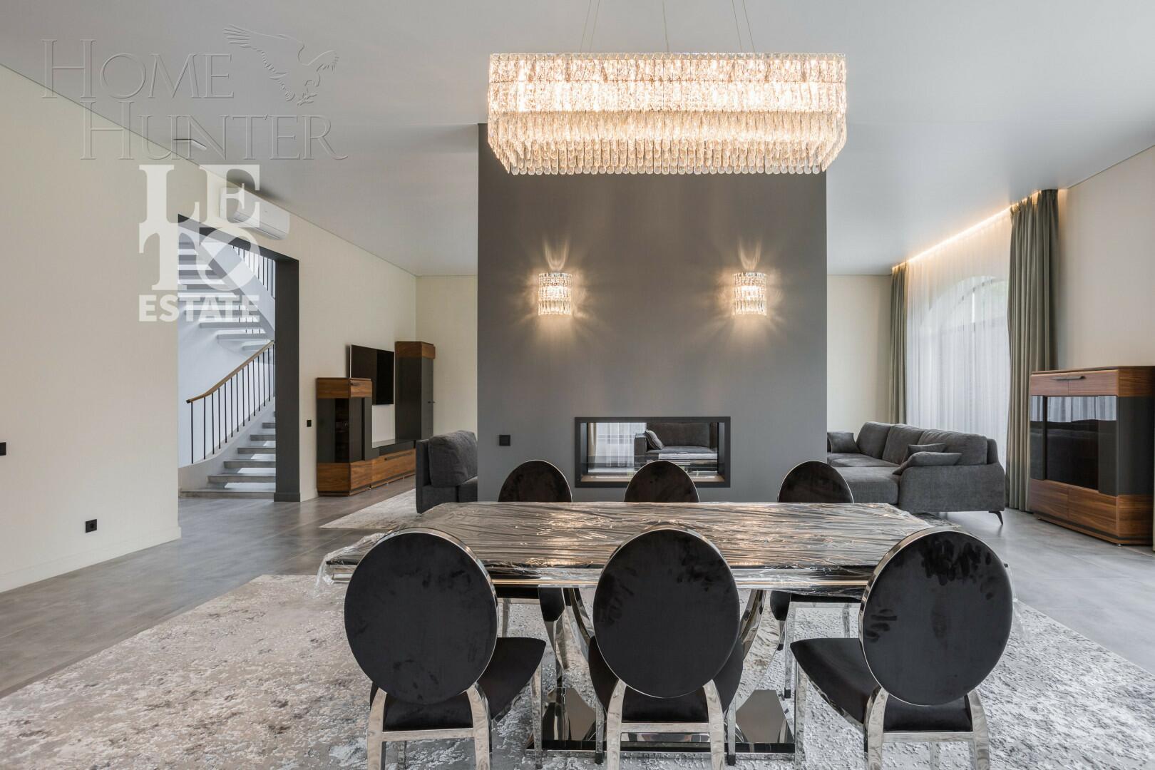 2-этажный коттедж 1 300 м² без отделки