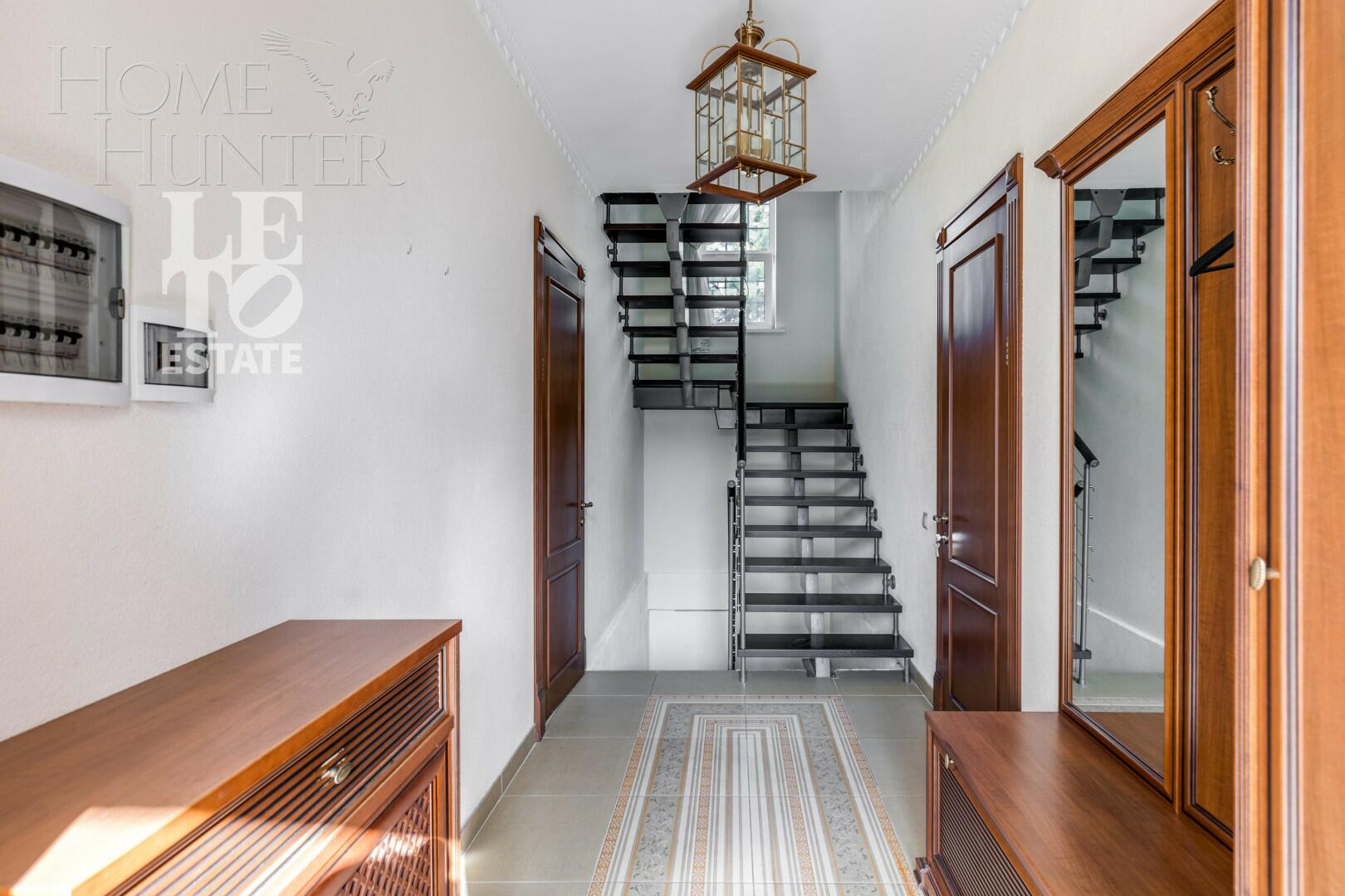 2-этажный коттедж 817 м² с отделкой