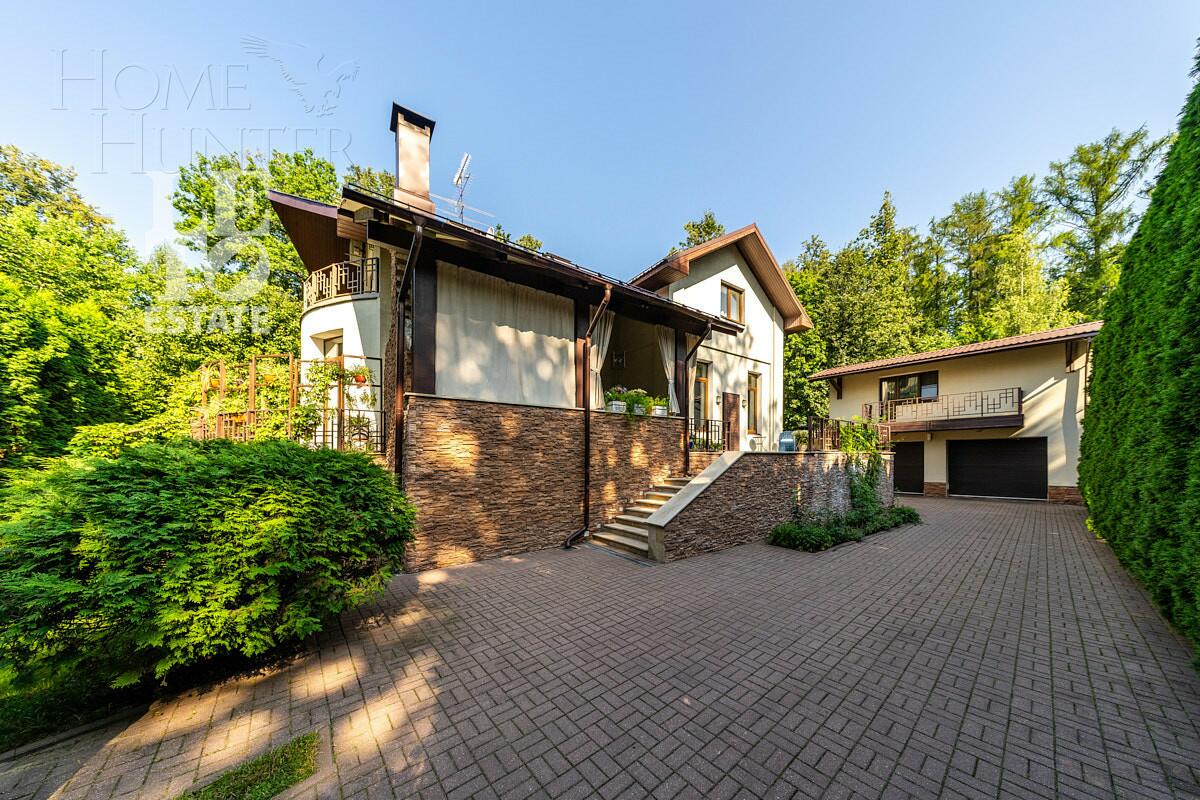 2-этажный коттедж 600 м² с отделкой