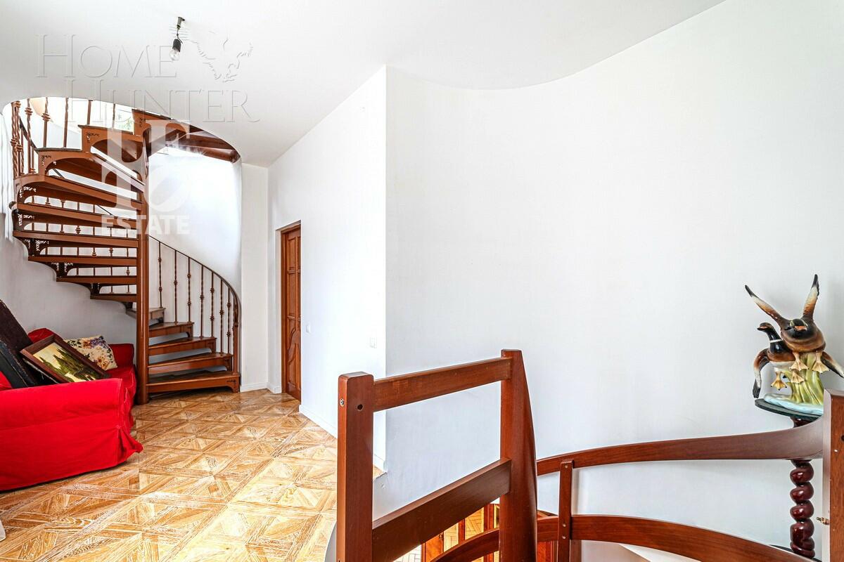 3-этажный коттедж 157.9 м² с отделкой