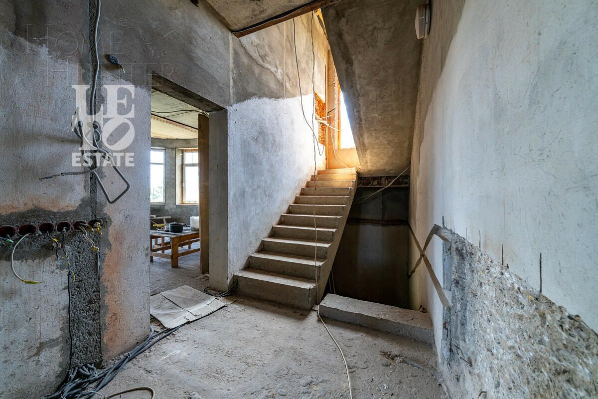 2-этажный коттедж 370 м² без отделки