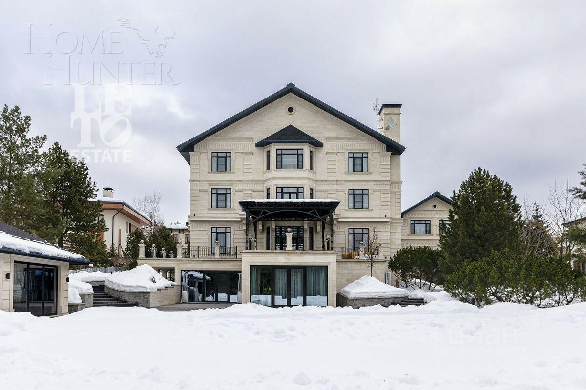 3-этажный коттедж 1 100 м² с отделкой