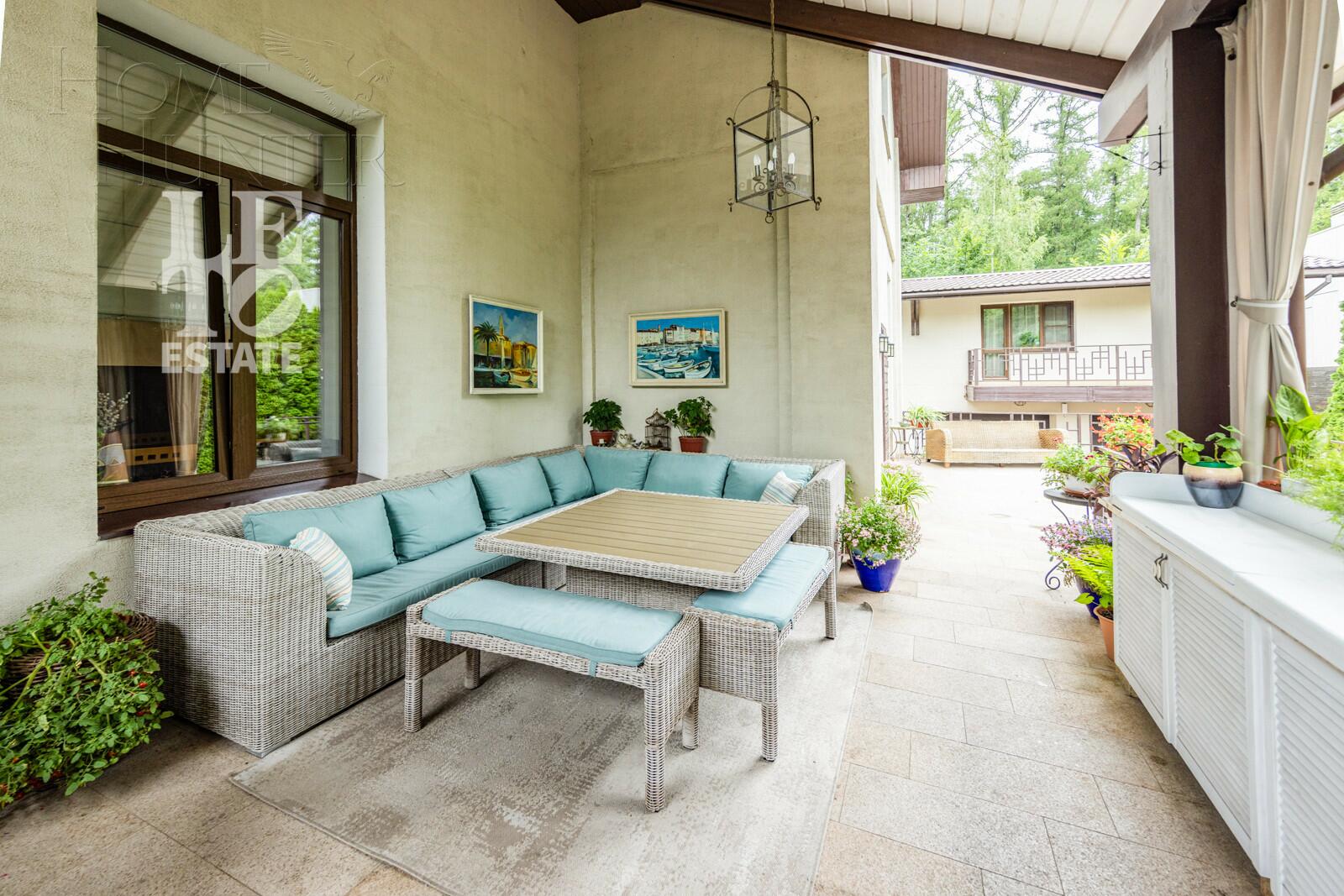 2-этажный коттедж 600 м² с отделкой