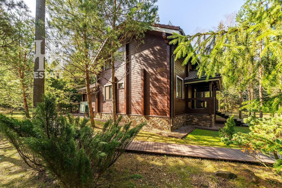 2-этажный коттедж 219 м² с отделкой