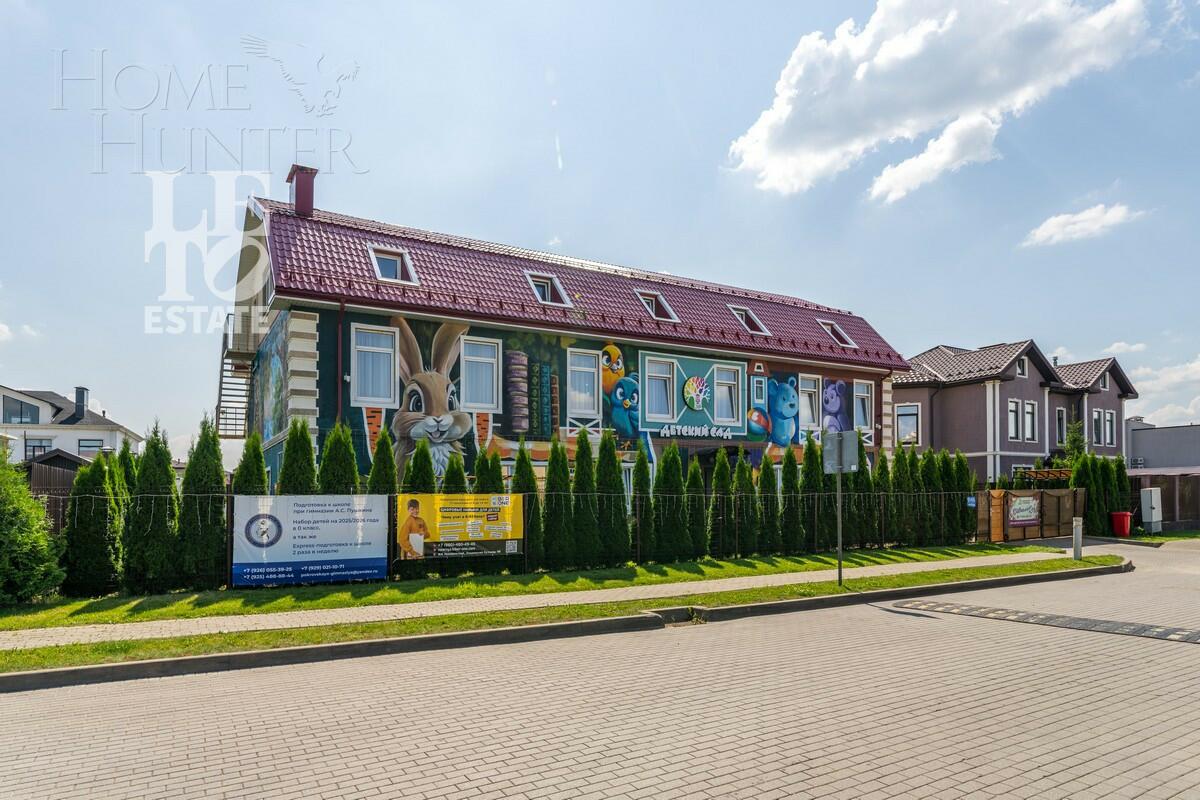 2-этажный коттедж 300 м² с отделкой