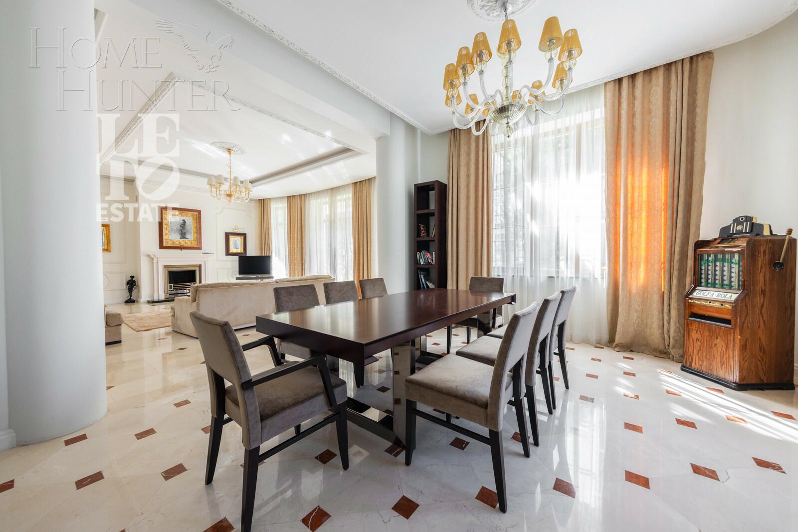 3-этажный коттедж 660 м² с отделкой