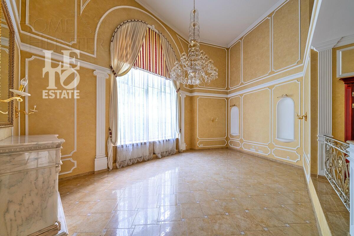 2-этажный коттедж 700 м² с отделкой