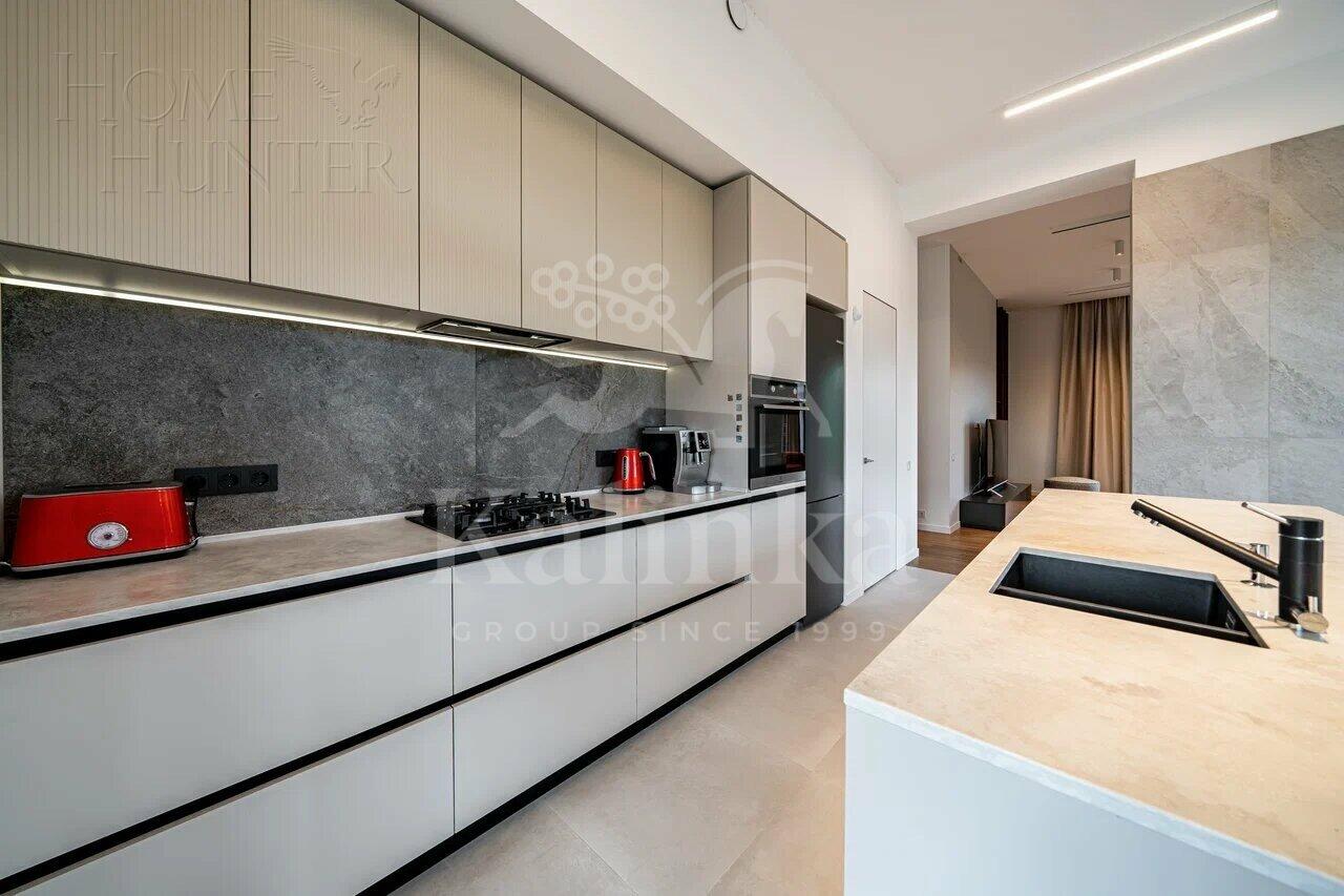 2-этажный коттедж 350 м² с отделкой