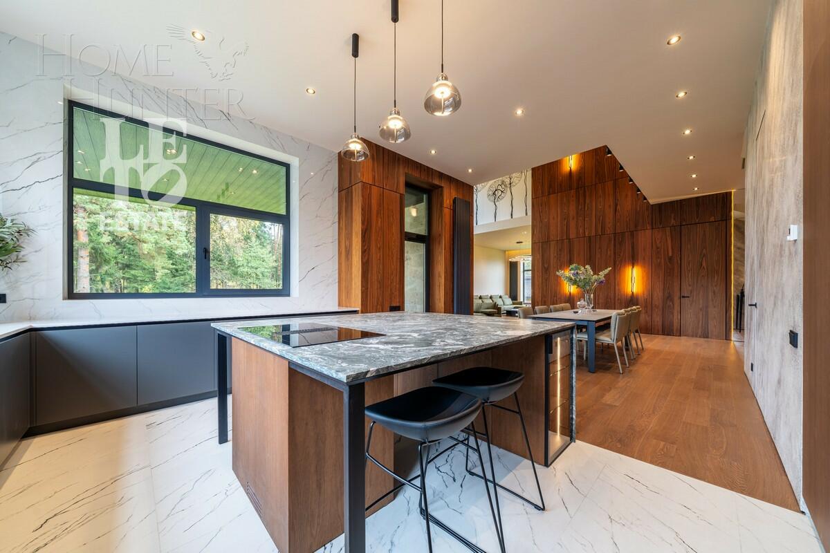 2-этажный коттедж 622 м² с отделкой