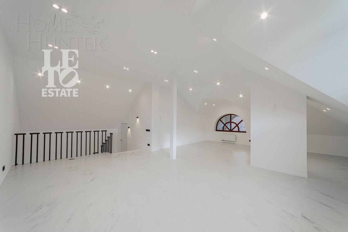 2-этажный коттедж 693 м² с отделкой