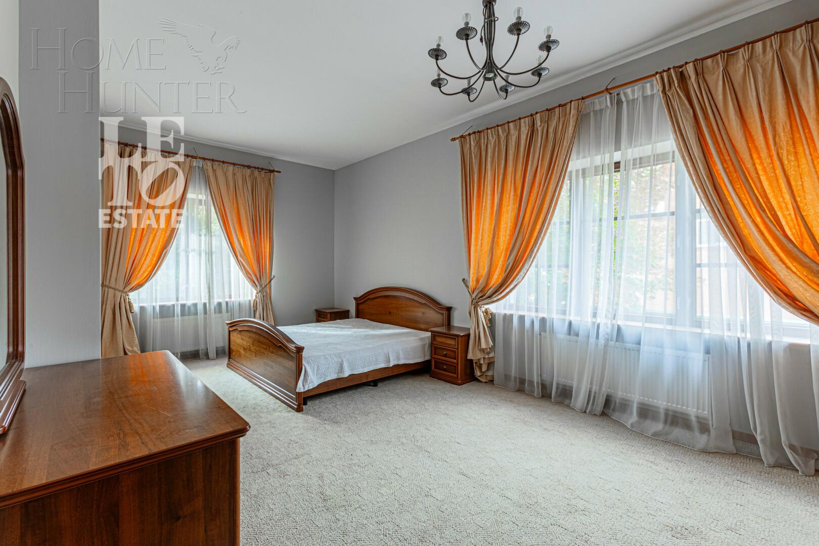 2-этажный коттедж 720 м² с отделкой