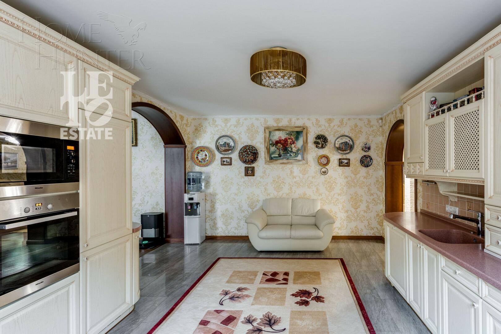 2-этажный коттедж 815 м² с отделкой