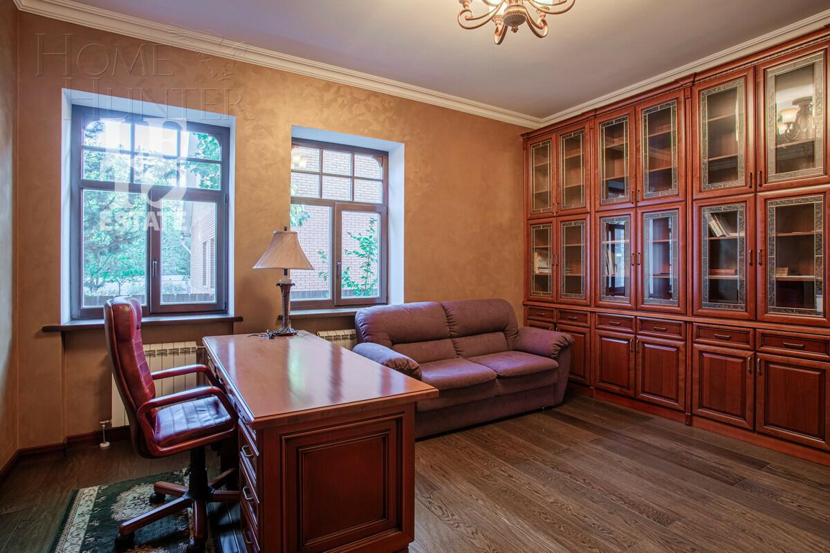 3-этажный коттедж 788 м² с отделкой