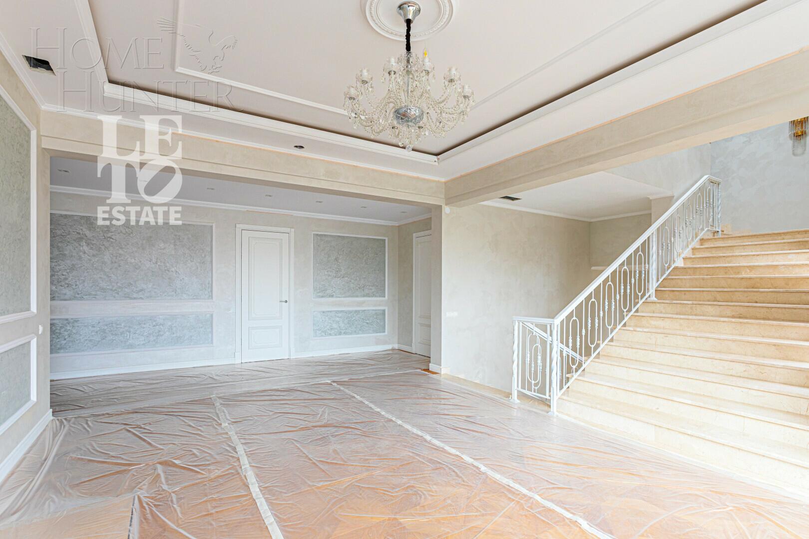 2-этажный коттедж 1 000 м² с отделкой