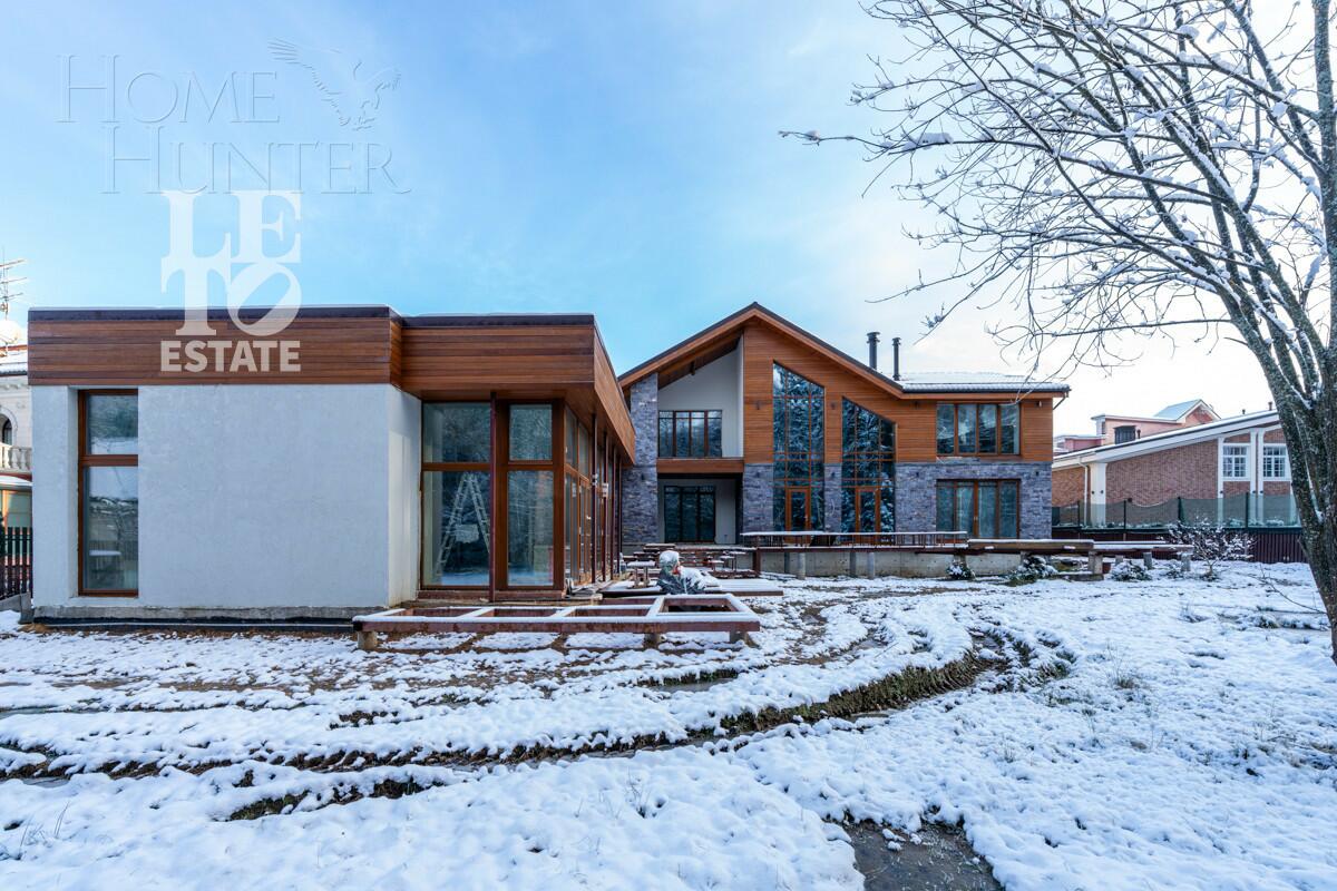 2-этажный коттедж 1 150 м² без отделки