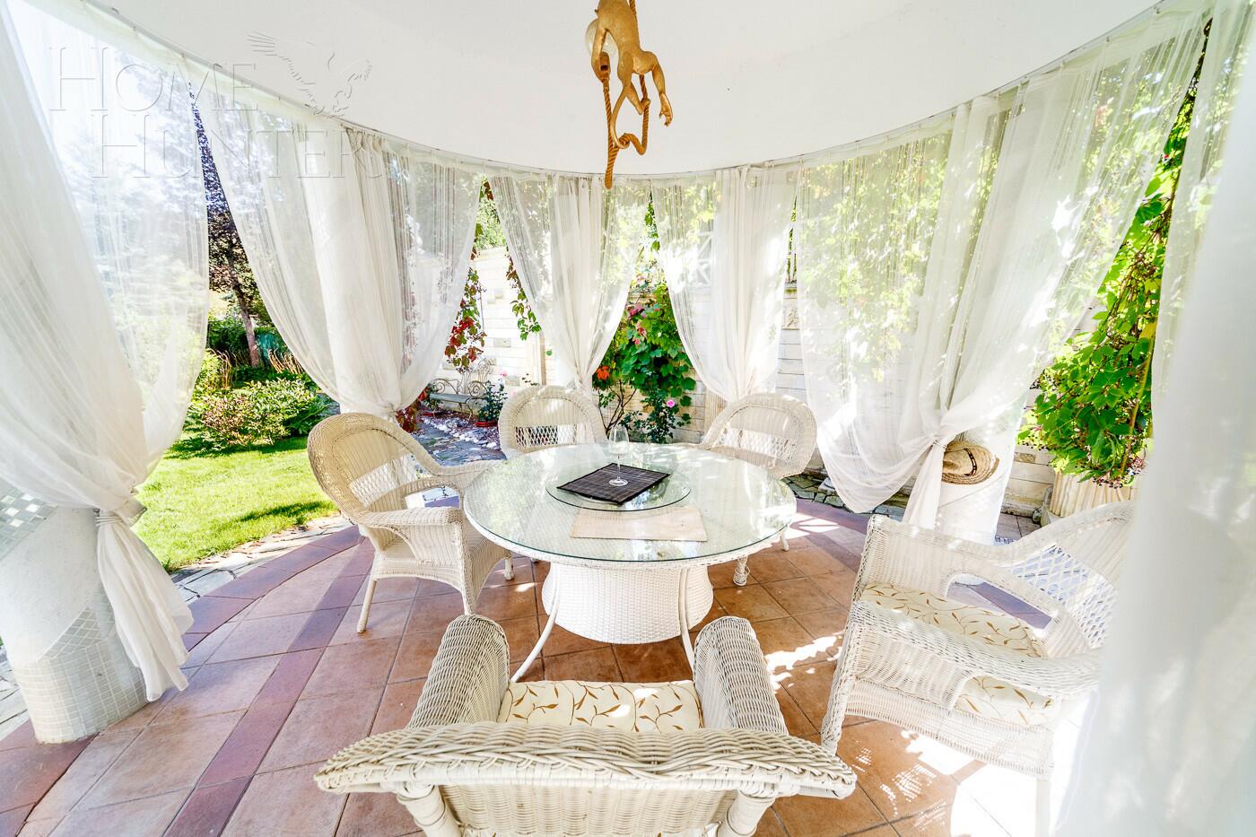 2-этажный коттедж 939 м² с отделкой