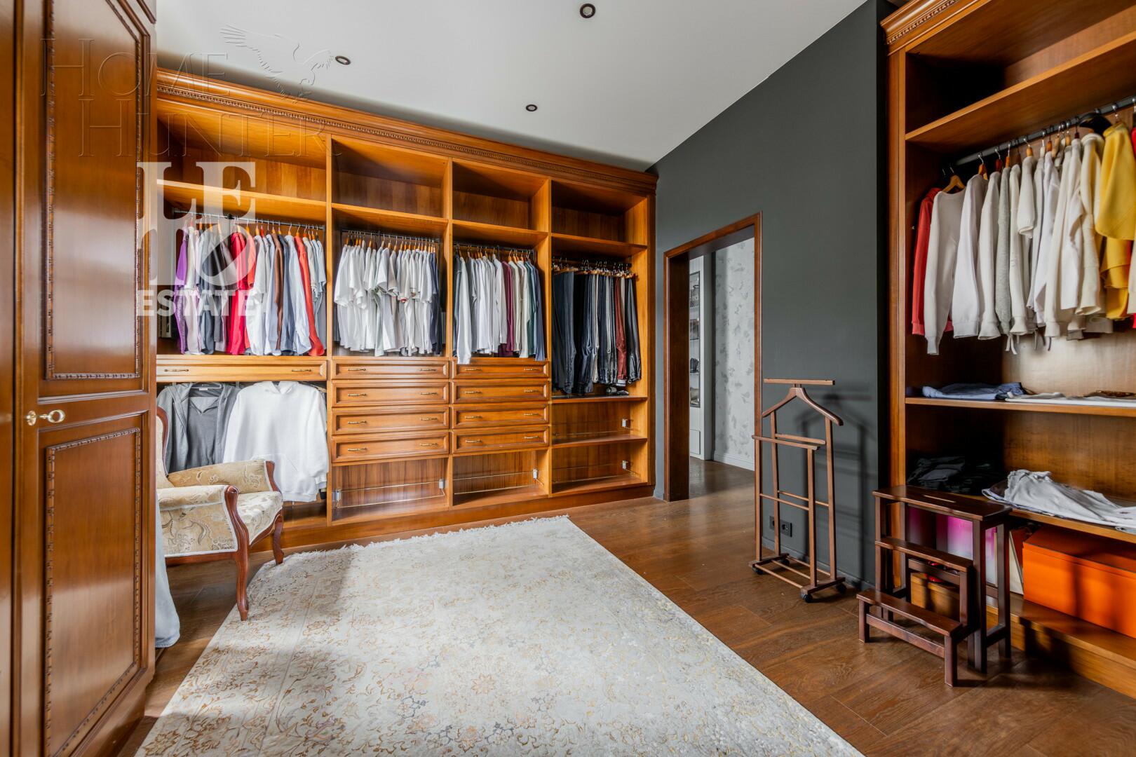 2-этажный коттедж 810 м² с отделкой