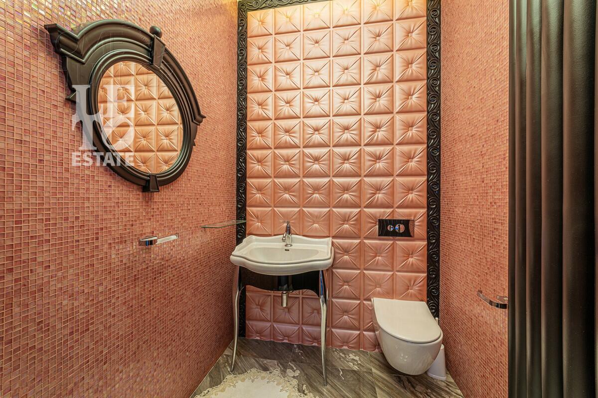 3-этажный коттедж 1 200 м² с отделкой