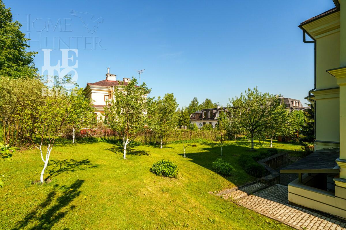 2-этажный коттедж 350 м² с отделкой