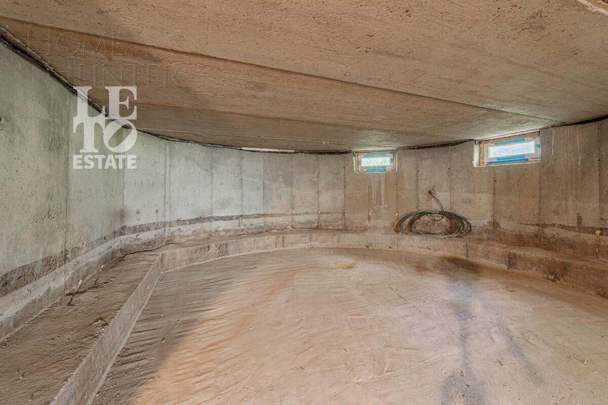 2-этажный таунхаус 330 м² без отделки