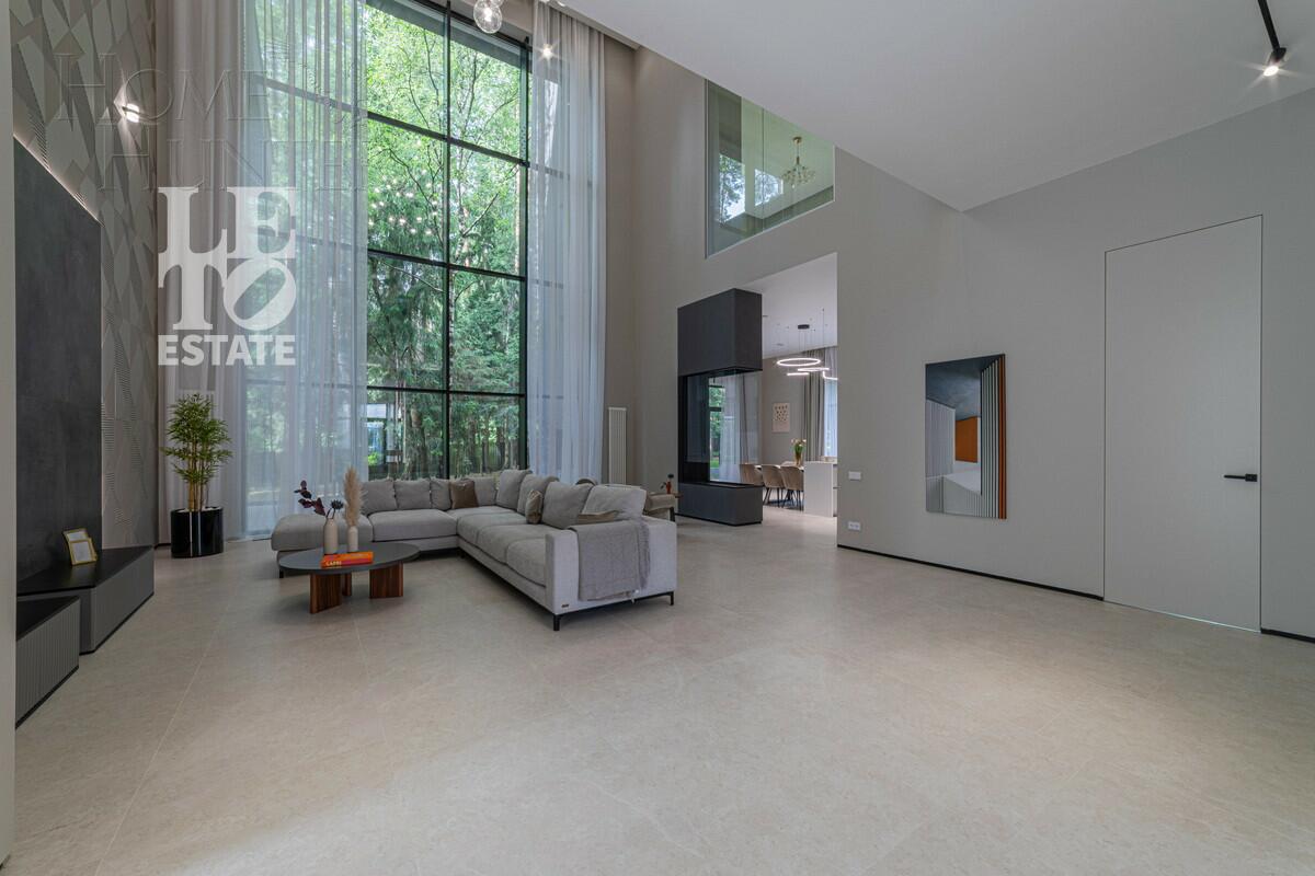 2-этажный коттедж 720 м² с отделкой