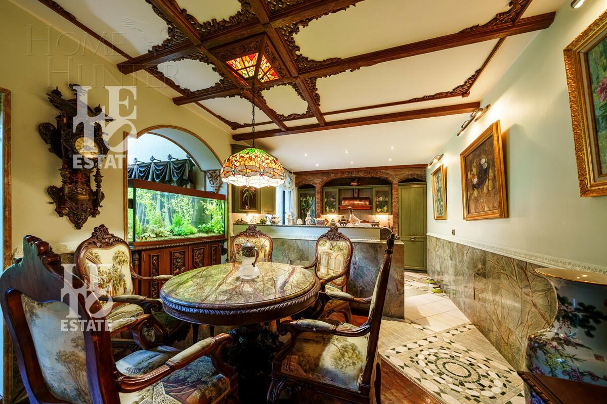 3-этажный коттедж 850 м² с отделкой