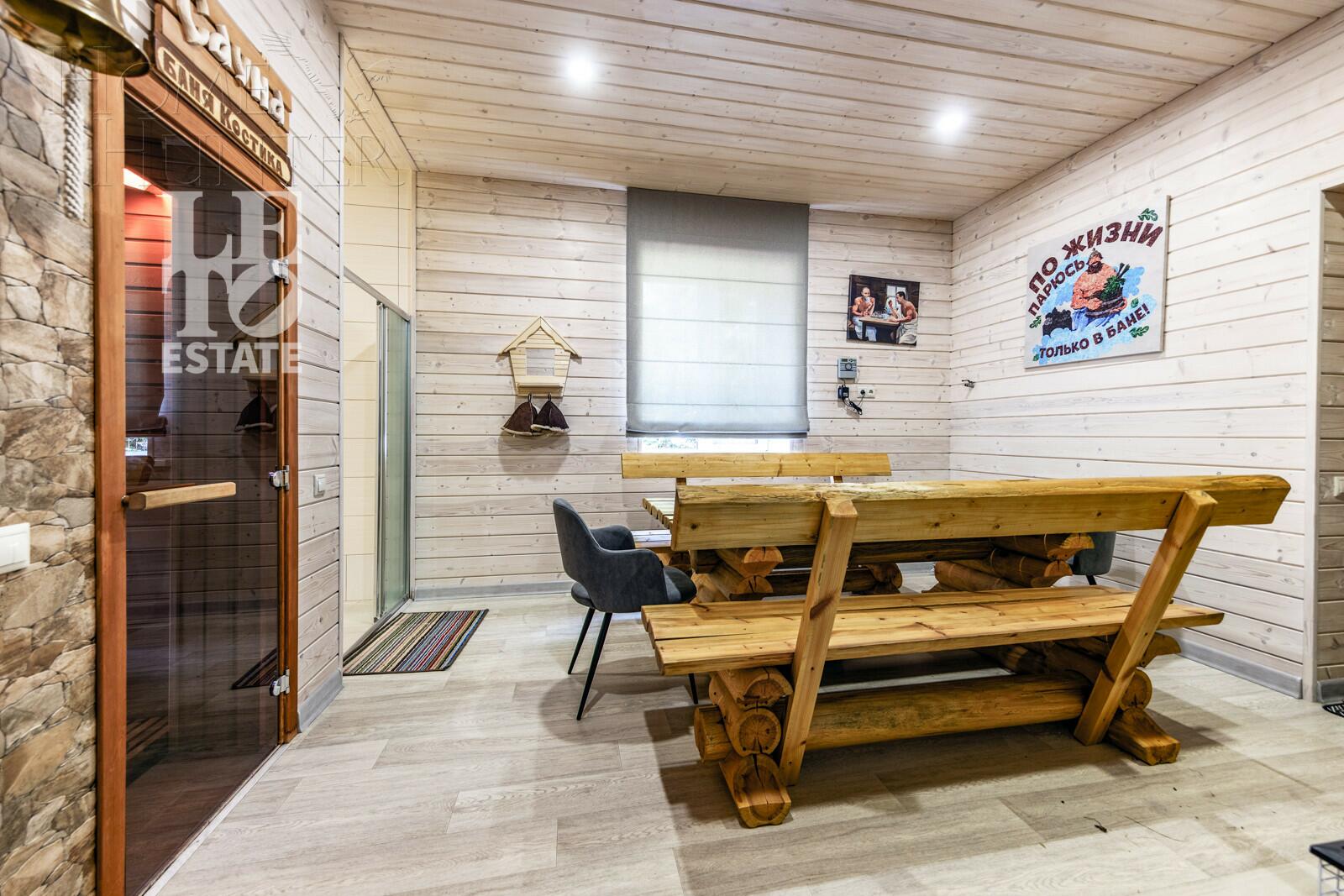 2-этажный коттедж 300 м² с отделкой