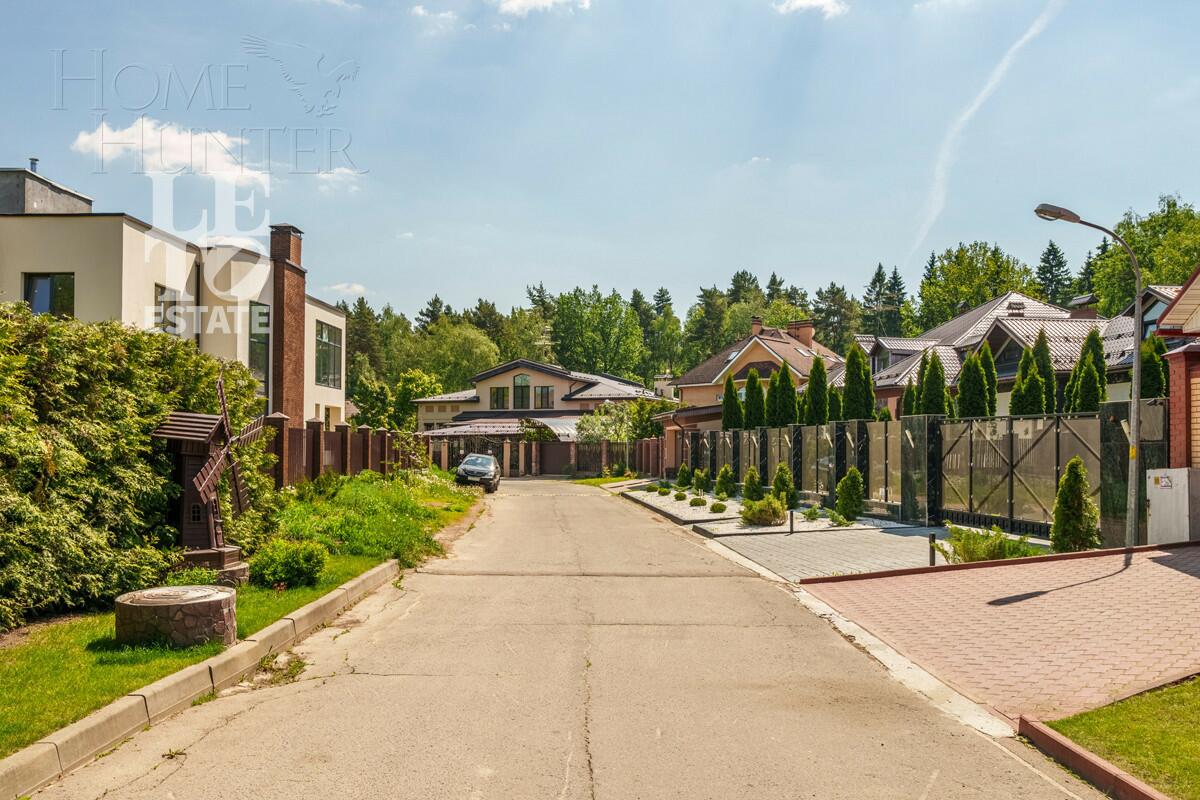 2-этажный таунхаус 428 м² с отделкой