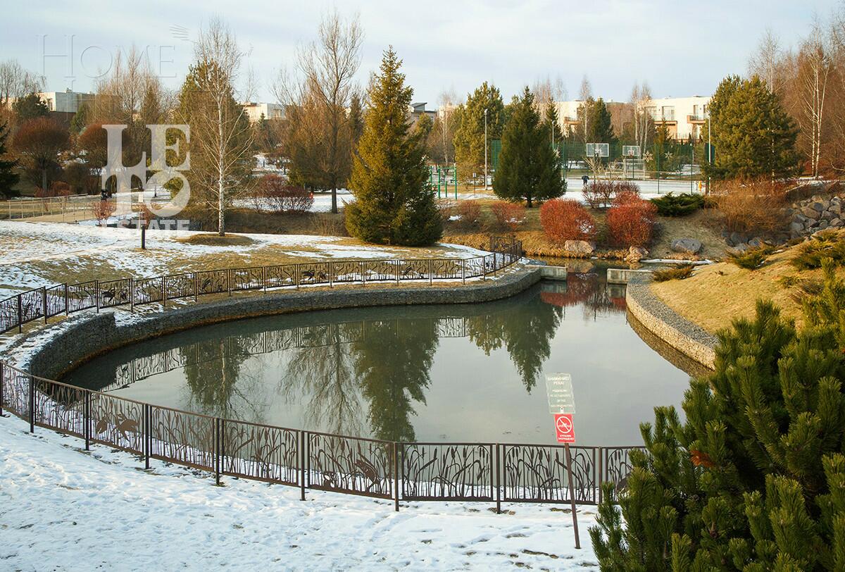 3-этажный таунхаус 264.6 м² с отделкой