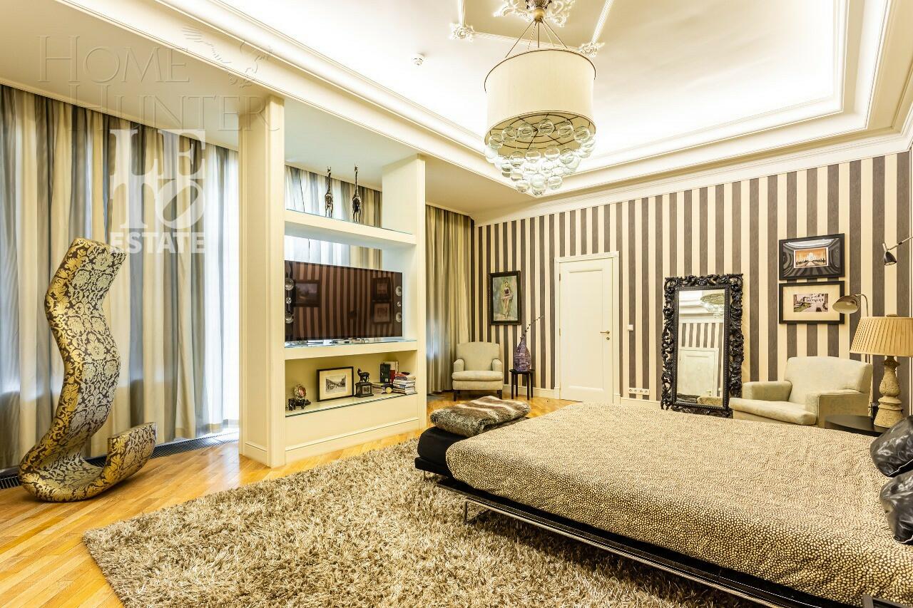 3-этажный коттедж 750 м² с отделкой