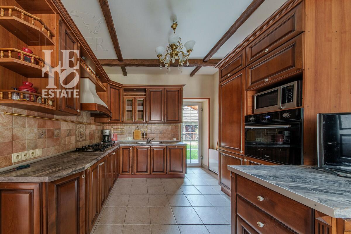 3-этажный коттедж 475 м² с отделкой